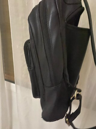 Mochila pequeña negra