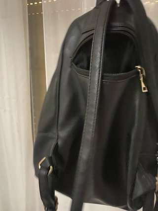 Mochila pequeña negra
