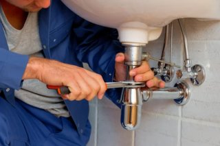 Fontanero instalación reparación averías