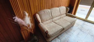 Sofá de 3 plazas y dos individuales con mesita