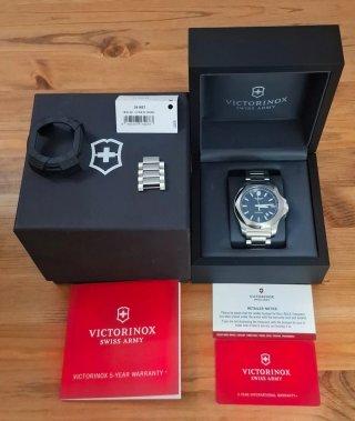 Reloj Victorinox I.N.O.X. Automático Negro