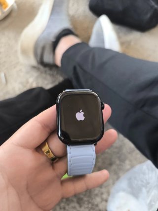 Apple Watch Plata y Violeta series 11