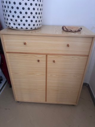 Mobile letto in legno con materasso in schiuma