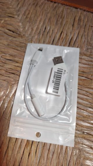 Adaptador iPhone Lightning a Jack 3.5mm y USB
