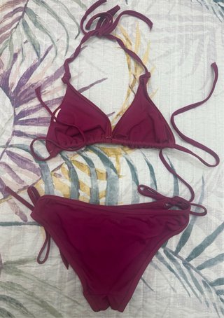 Bikini con tiras