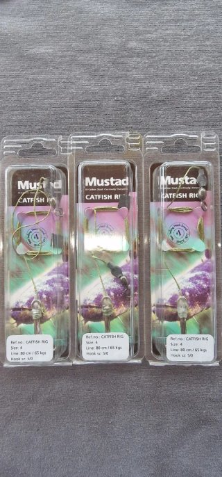 Aparejos Mustad Catfish Rig con hilo trenzado