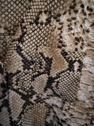 Blusa animal print marrón y beige