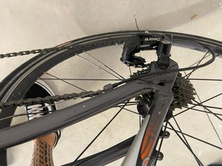 Bicicleta Híbrida Plata