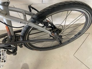 Bicicleta Híbrida Plata