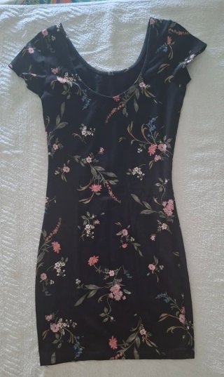 4 Vestidos x 14€ (sueltos a 4€)