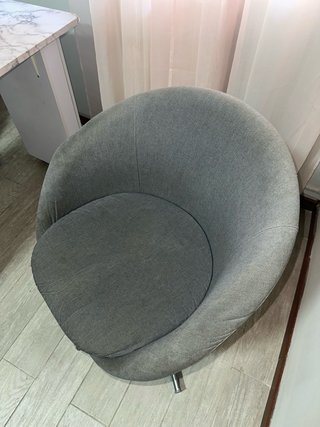 Silla giratoria SKRUVSTA Ikea gris