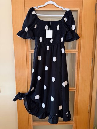 Vestido midi lunares blanco y negro