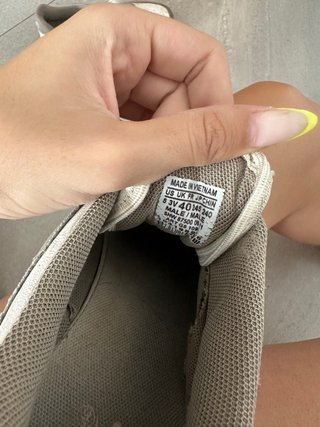 Nike Marrones y Blancas Usadas