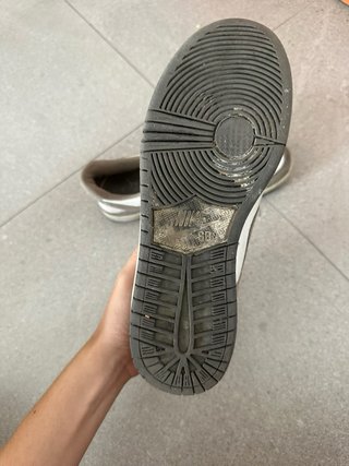 Nike Marrones y Blancas Usadas