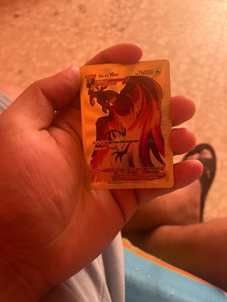 Tarjeta Pokémon Pikachu EX Dorada