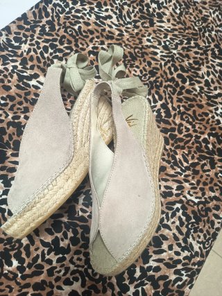 Sandalias Vidorreta Ante Hechas en España.