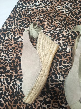 Sandalias Vidorreta Ante Hechas en España.