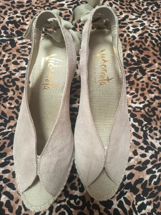 Sandalias Vidorreta Ante Hechas en España.