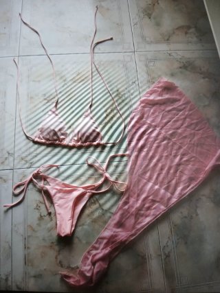 Bikini rosa con pañuelo