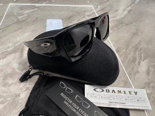 Gafas de sol Oakley negras