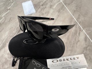 Gafas de sol Oakley negras
