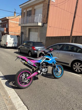 Supermotard DSR UM SM 125 4T