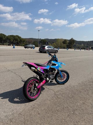 Supermotard DSR UM SM 125 4T