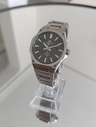 Casio Edifice Plateado Con Dial Verde | Zafiro 100