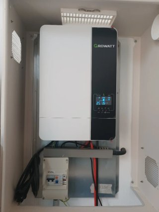 Inversor y baterías litio solar Growatt