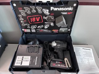 Llave de impacto Panasonic 18V con cargador