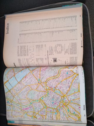 Libro: El gran libro ilustrado del Mundo ".