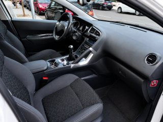 Peugeot 3008 2016