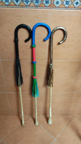 Bastones de acebuche artesanales