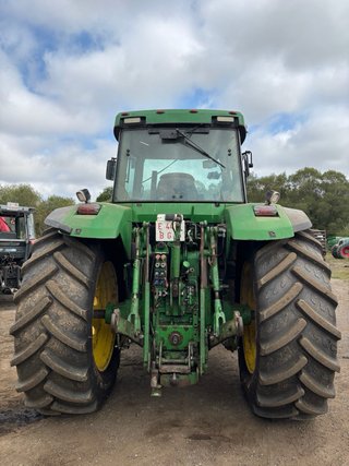Tractor John Deere 7710