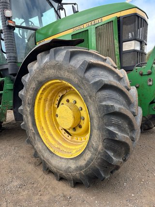 Tractor John Deere 7710
