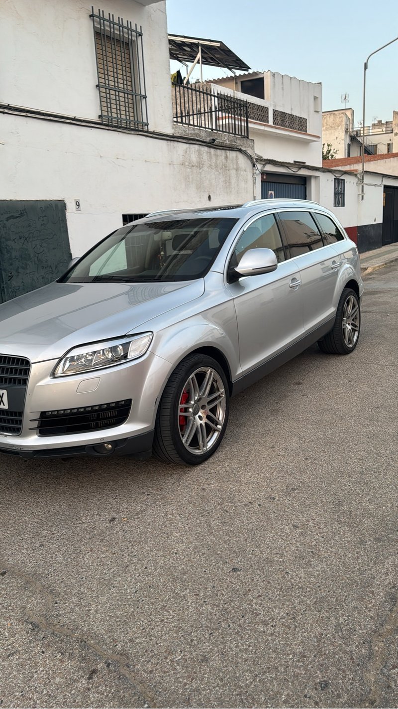Audi Q7 3.0 tdi - foto 1