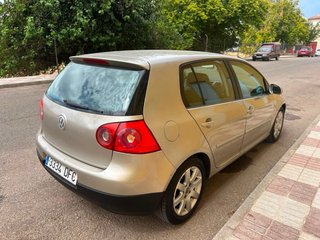 Volkswagen Golf 2005