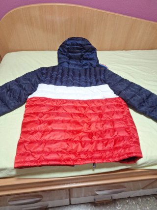 Chaqueta acolchada con capucha talla 16A 176 cm