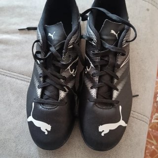 Zapatillas de fútbol Puma Talla 43