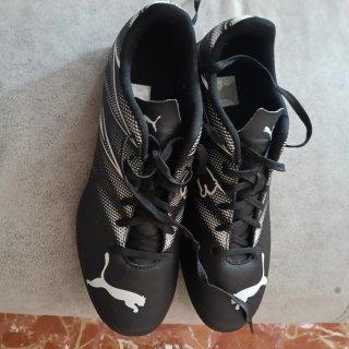 Zapatillas de fútbol Puma Talla 43