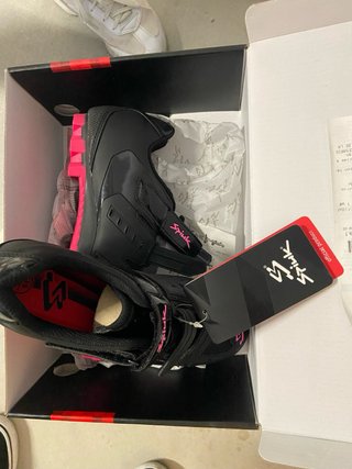 Zapatillas Spiuk MTB Negras y Rosas