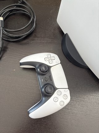 Consola Sony PS5 + Mando y Cables