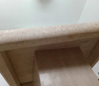 Mesa auxiliar de mármol Travertino