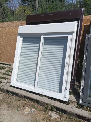 Ventana aluminio correderas con persianas