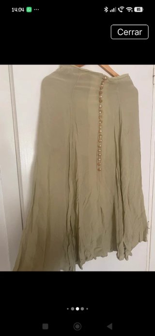 Blusa y falda verde oliva con bordado