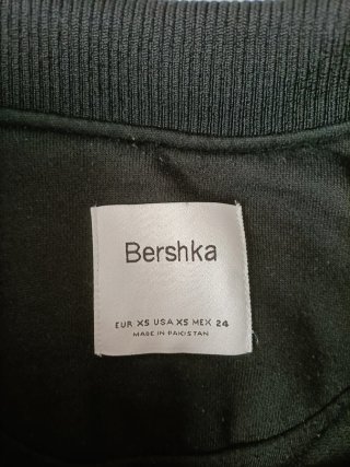 Cazadora universitaria Bershka mujer talla XS