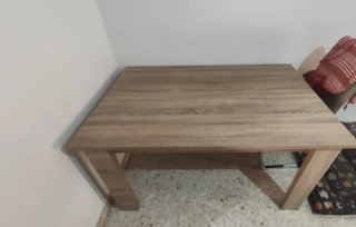 Mesa de comedor de madera