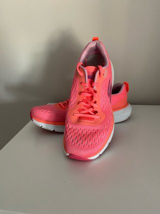 Zapatillas Skechers Gorun Archfit rosa