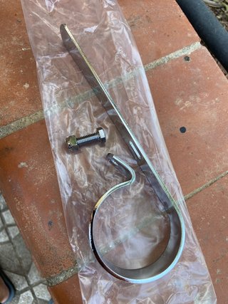 Brida de escape Harley-Davidson 2 1/2