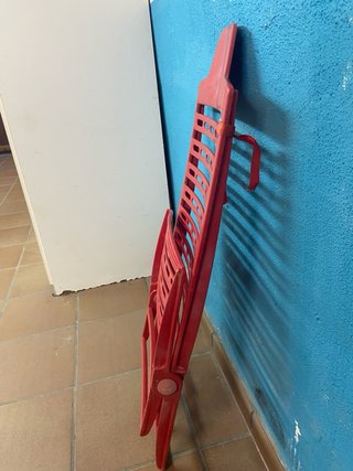 Silla plegable roja para piscina/playa